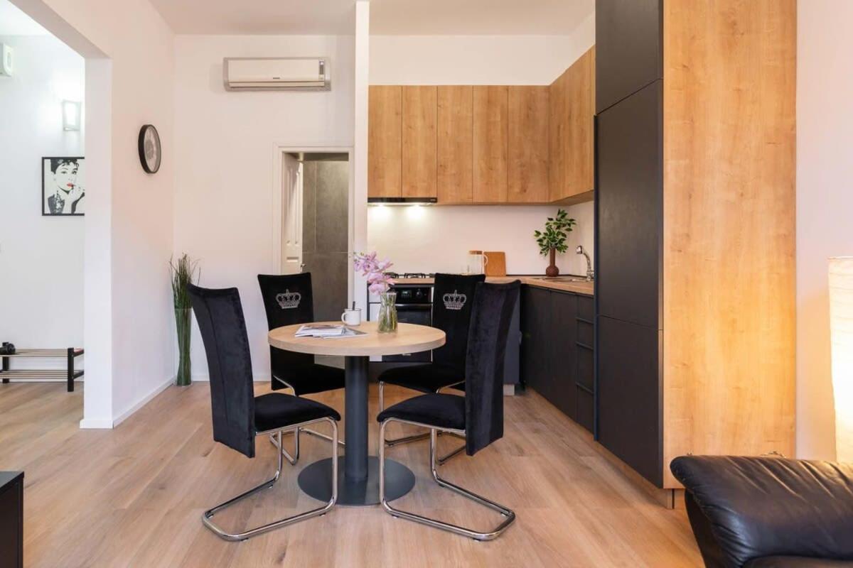 Niko And Sofia'S Apartment Urban Stay Загреб Экстерьер фото